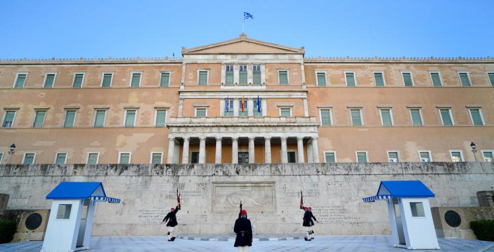 Greqia projektligj per pensionet e emigranteve shqiptare, kush perfiton